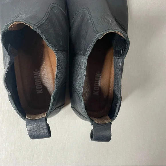 Kodiak Leather Low- Rider Chelsea Ankle Booties - Picture 6 of 7